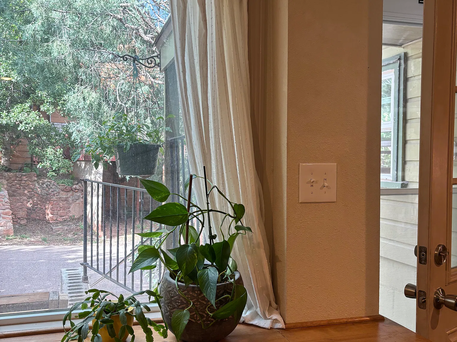 1 bed, 500 sqft, $1,250 — Photo 1