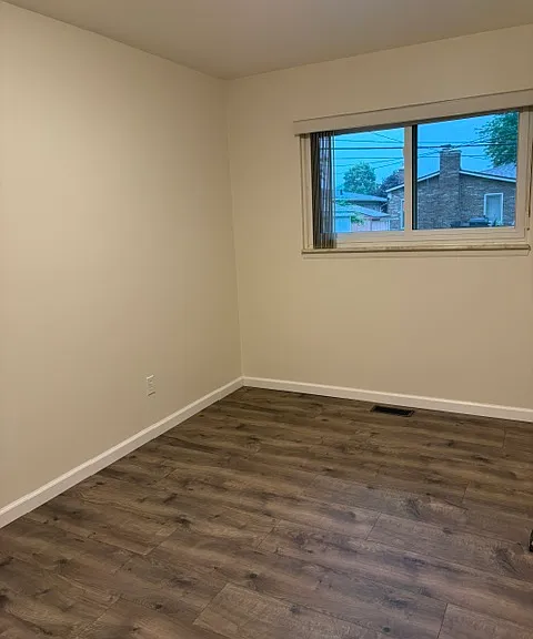 36145 Almont Dr — Photo 12