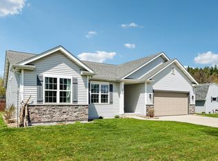 1120 Black Walnut, Johnson Creek, WI 53038