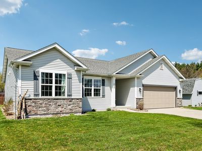 1120 Black Walnut, Johnson Creek, WI, 53038
