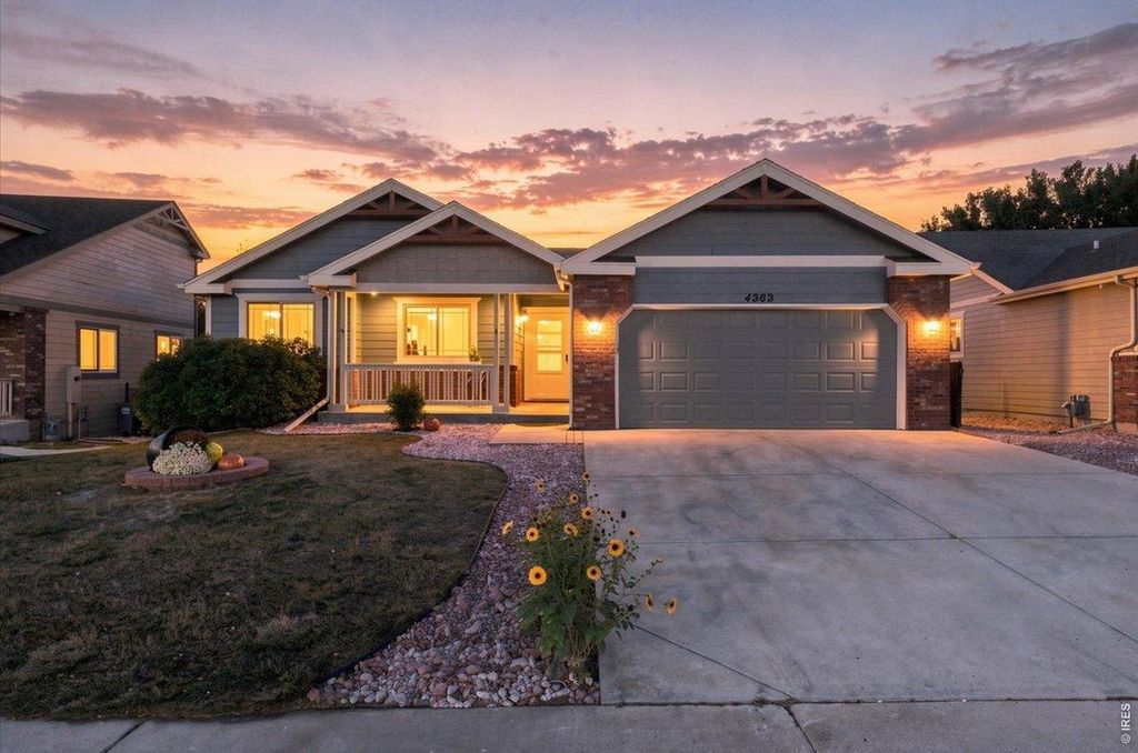 4562 Cole Dr