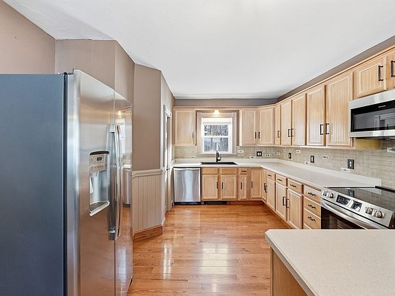 3rd image of 4 Intervale Rd