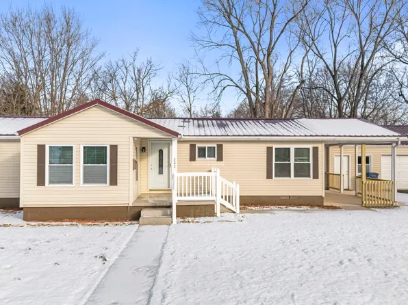 242 Blunt Ave, Austin, IN 47102