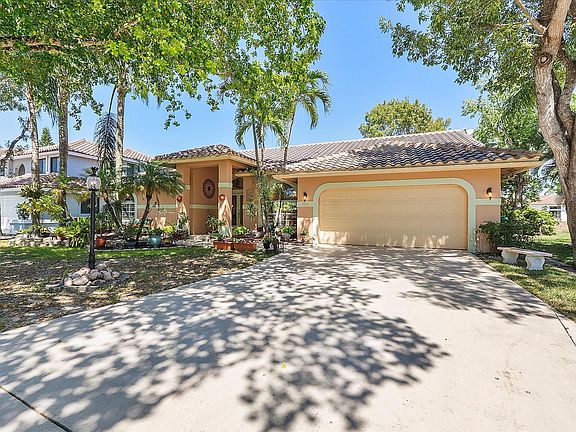 3rd image of 4636 Rothschild Drive