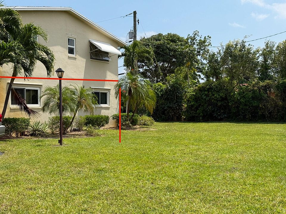 2nd image of 306 S Circle Drive #101
