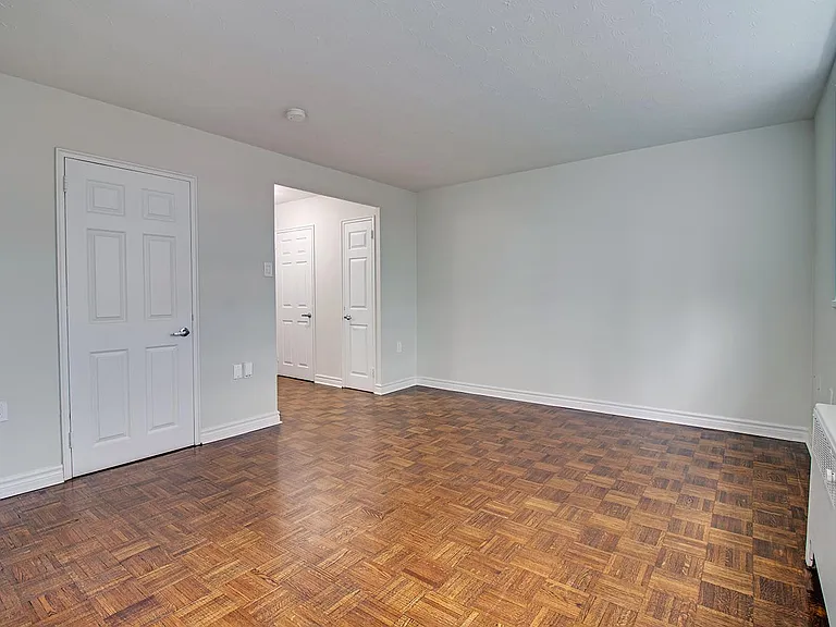 222 Wellesley St E — Photo 10