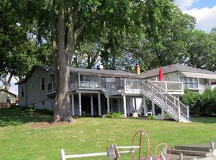289 Island Dr, Lowell, IN 46356