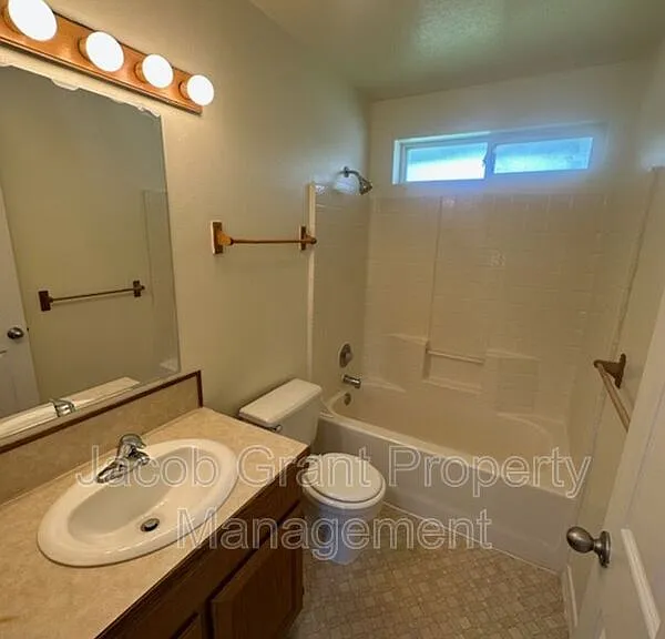 4946 Cole St #4 — Photo 15