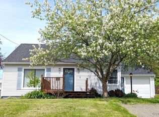 307 Wells Ave E, North Syracuse, NY 13212