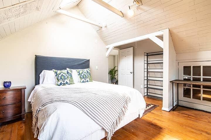 1st image of 354 Crescent Ave Unit 3