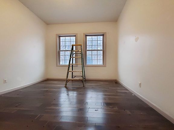 4th image of 541 Marcy Ave Ste 1