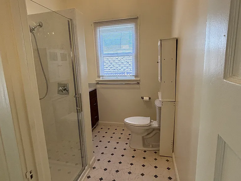 456 Everett Ave — Photo 10