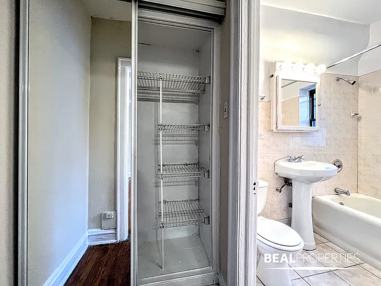 1164 North Dearborn Street — Photo 57