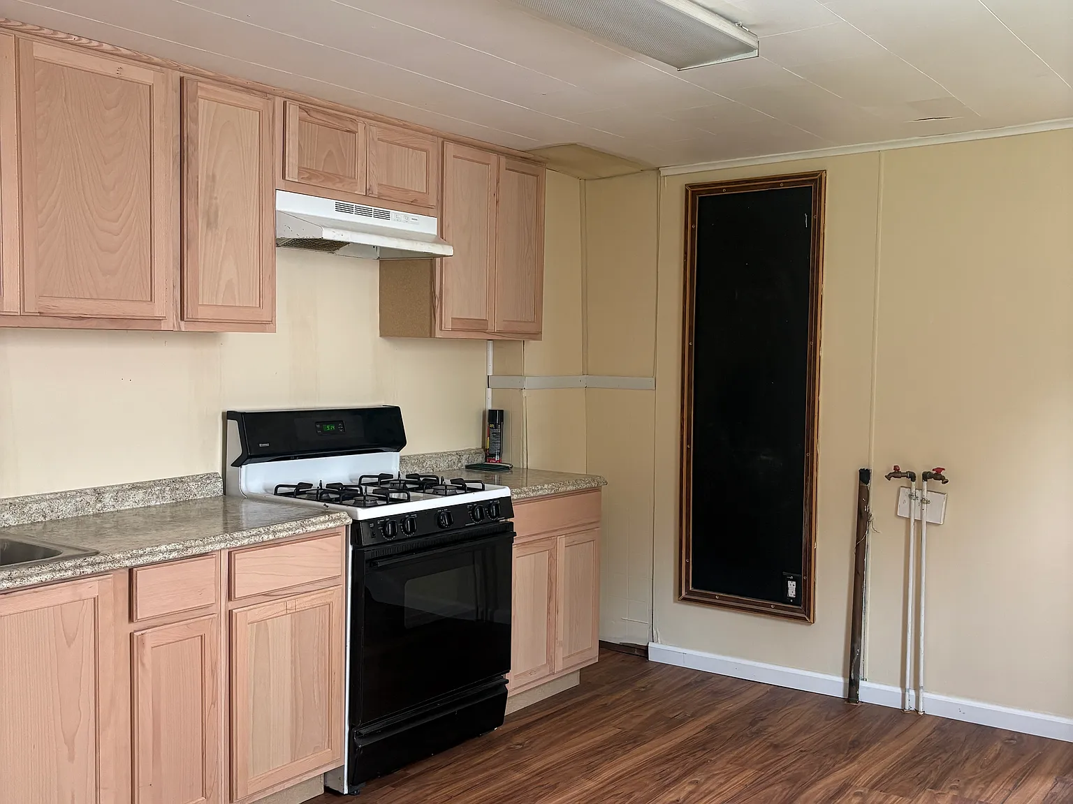 3 bed, 1100 sqft, $1,150 — Photo 2