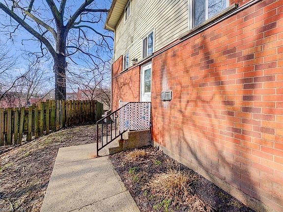 3rd image of 119 Cedar St S #15