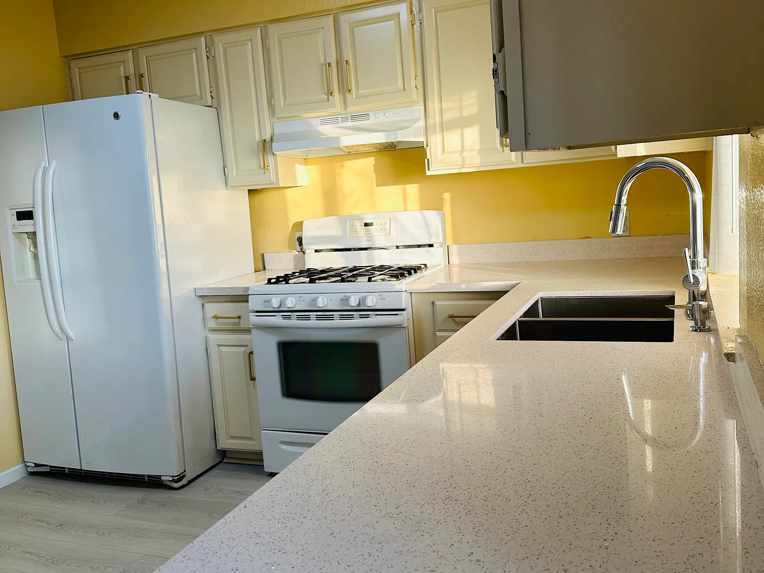 3 bed, 2.5 bath, 1414 sqft, $1,949 — Photo 4