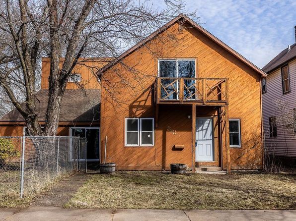 221 W Howard St, Hibbing, MN 55746