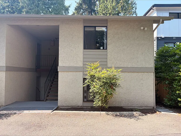 6722 112th Ave NE #8B — Photo 1