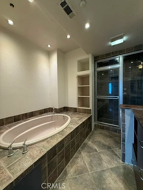 3 bed, 2.5 bath, 1200 sqft, $3,685 — Photo 4