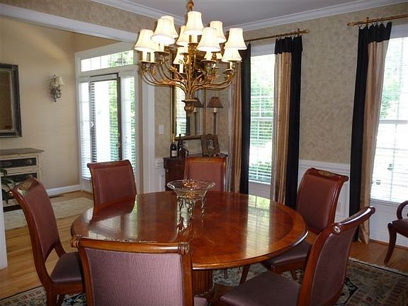 2nd image of 2900 Willow Oak Dr