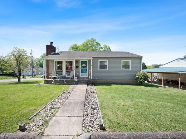 2318 44th Pl, Parkersburg, WV 26104