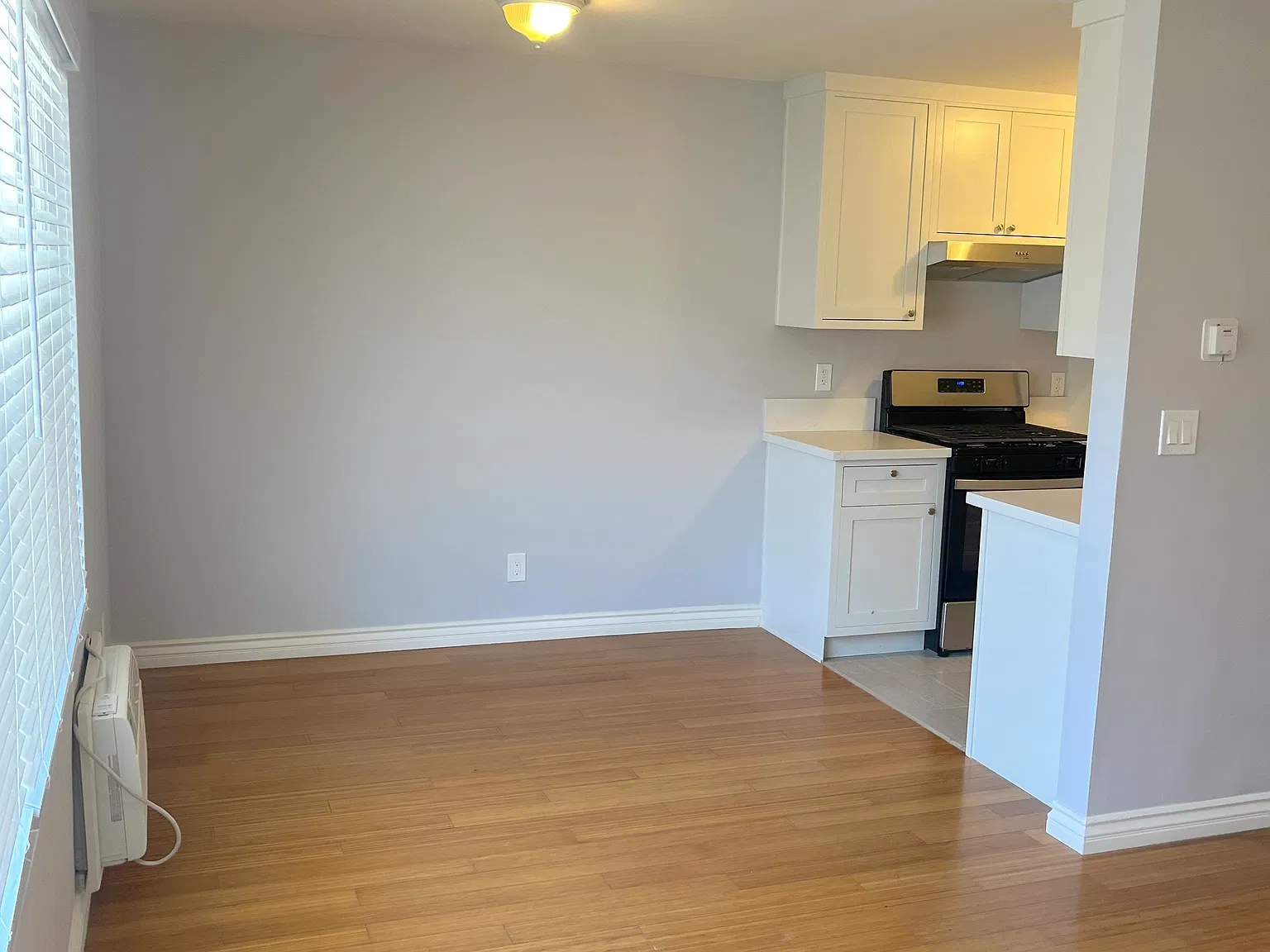 1 bed, 900 sqft, $1,995 — Photo 3