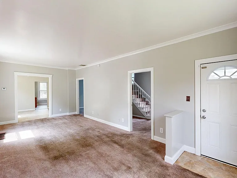 518 Myers St — Photo 4