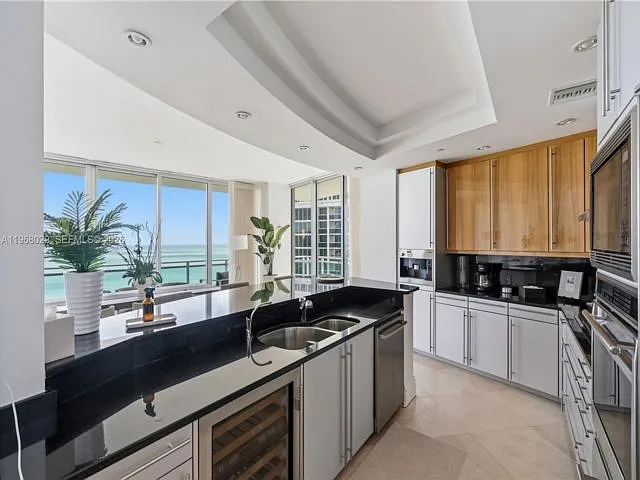 2 bed, 2.5 bath, $21,000 — Photo 4