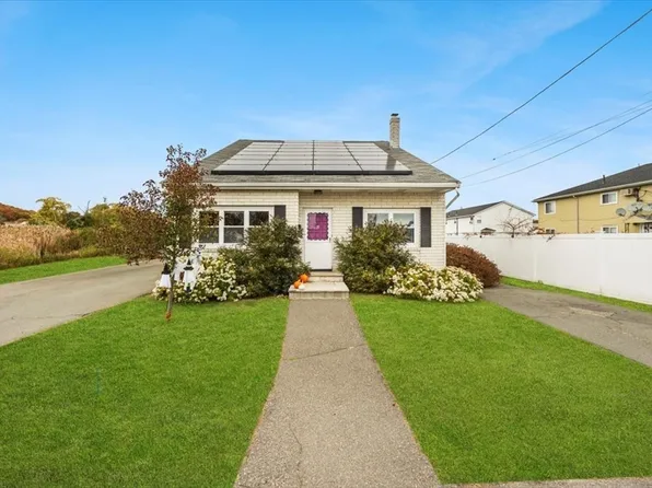 25 Naples Ave, Saugus, MA 01906