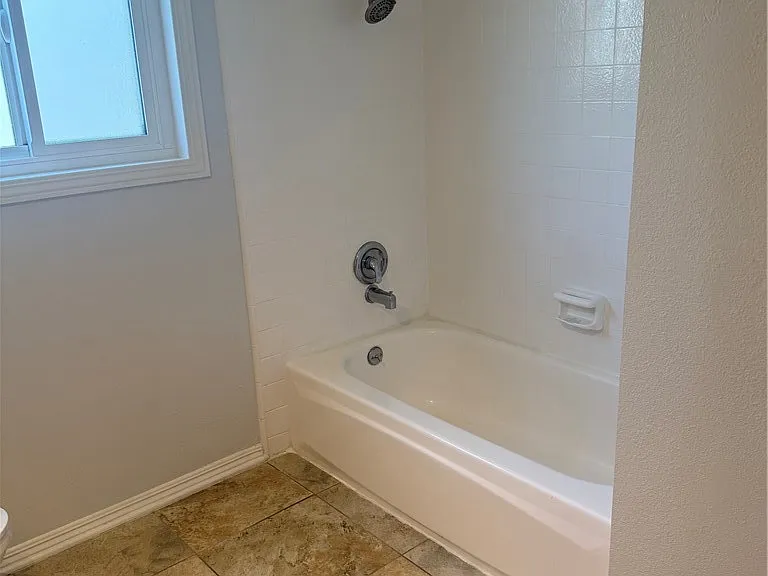 17323 Grayland Ave — Photo 26