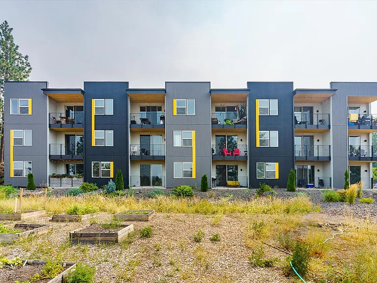 743 S Scott St — Photo 1