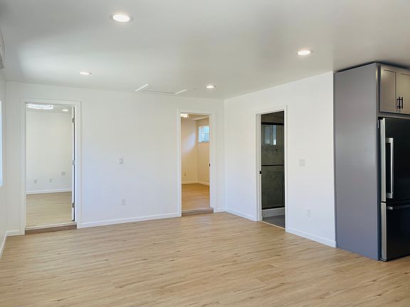 2nd image of 2401 Apple Ave #B