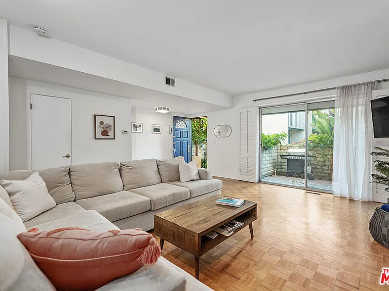 13233 Fiji Way #K — Photo 6