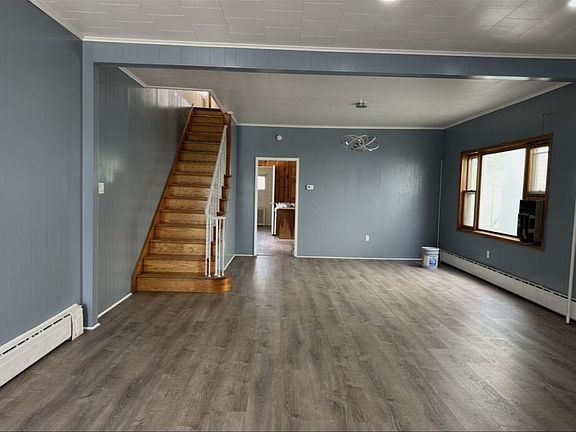2nd image of 588 N Franklin St