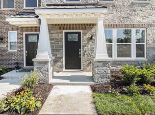 43071 Atwood Ave, Novi, MI 48375