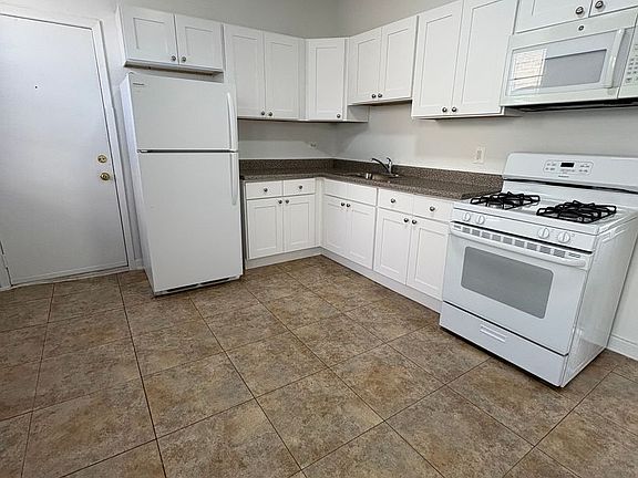 4th image of 5417 W Washington Blvd #310