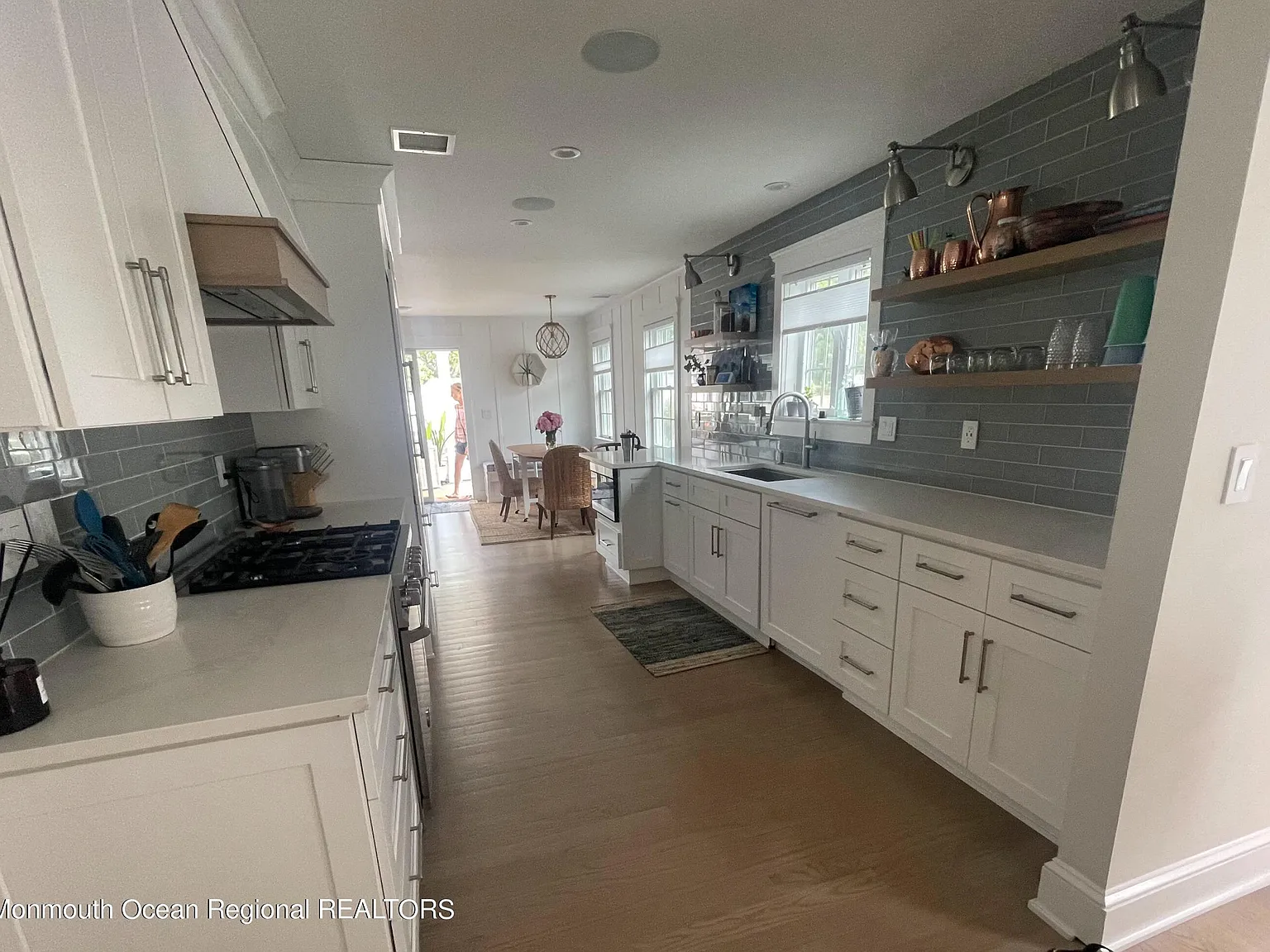 6 bed, 3117 sqft, $22,500 — Photo 4