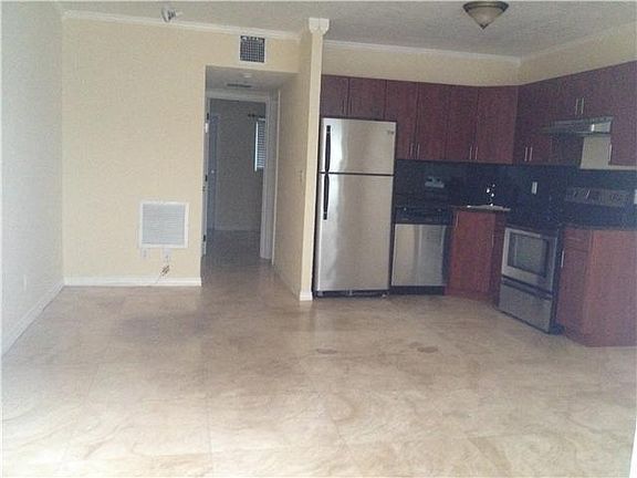 2nd image of 1900 NE 46th St APT A6