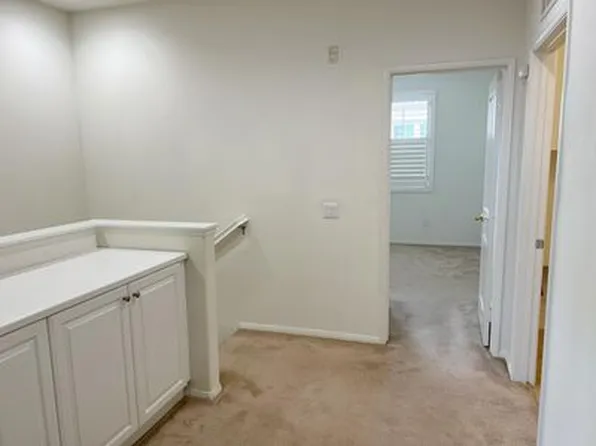 905 N Bouquet Ct Unit D, Azusa, CA 91702