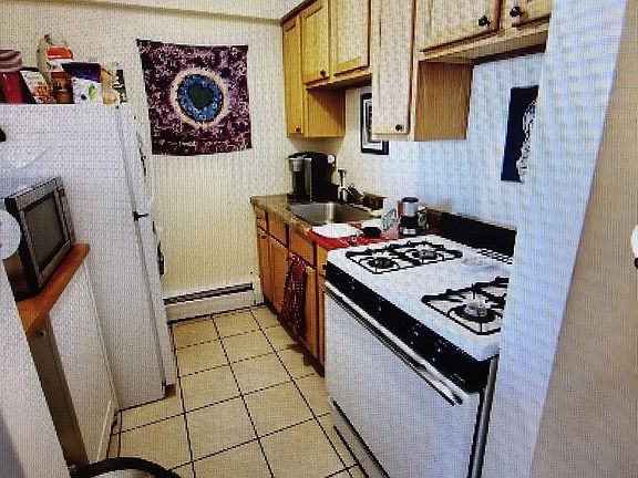 5th image of 1200 W Farwell Ave #3R