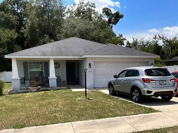 322 Woods Landing Dr, Lady Lake, FL 32159