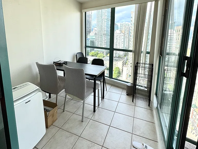939 Homer St #26 — Photo 5