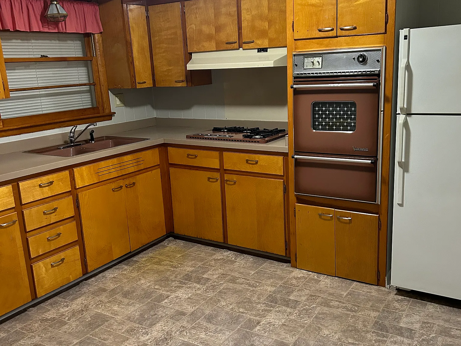 2 bed, 888 sqft, $850 — Photo 2