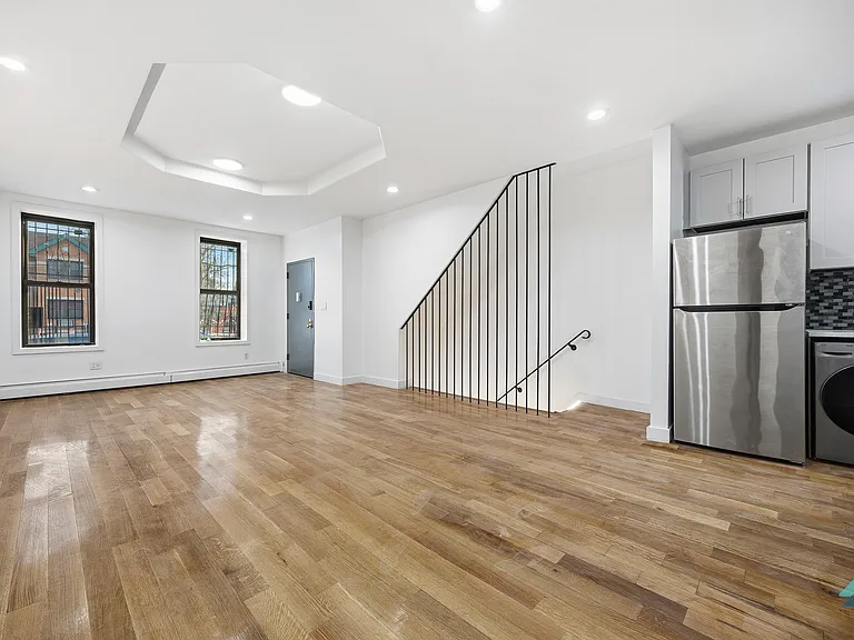 235 Marion St #1D — Photo 5