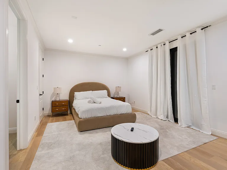 4533 Grimes Pl — Photo 47