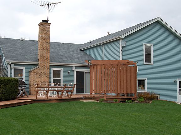 Large Deck with privacy area