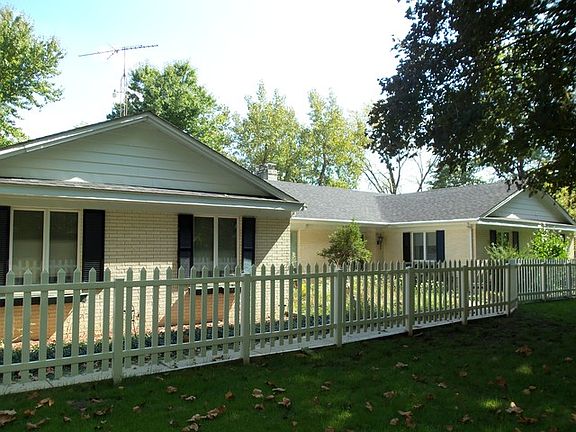 4th image of 5905 E Deerfield Dr