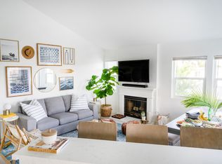 1616 Chalcedony St, San Diego, CA 92109