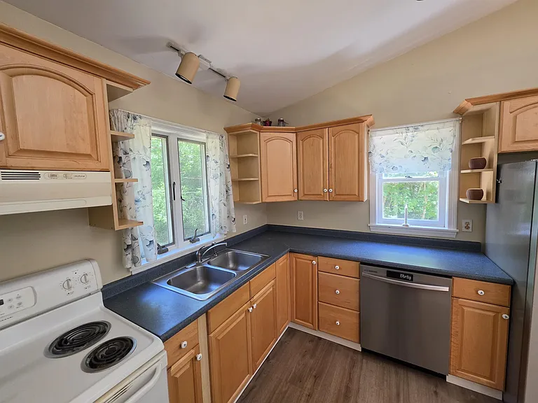 1890 Franklin Pierce Hwy — Photo 6