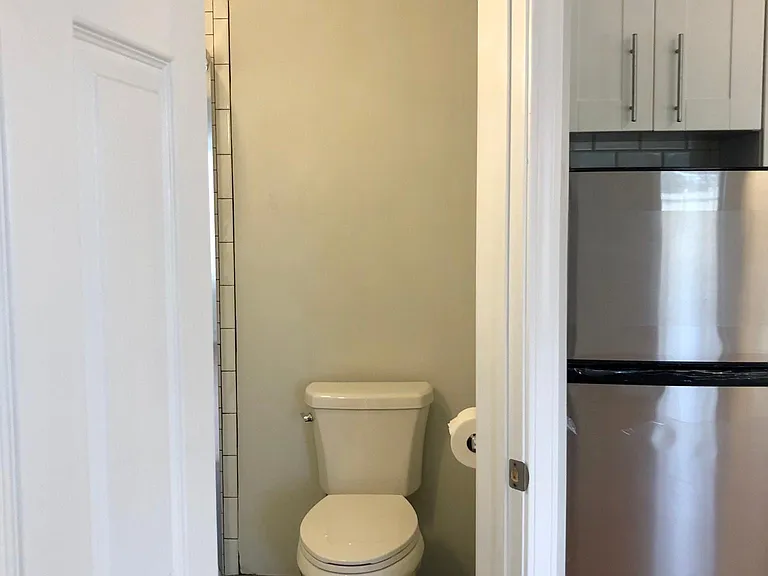 252 High St #A — Photo 8
